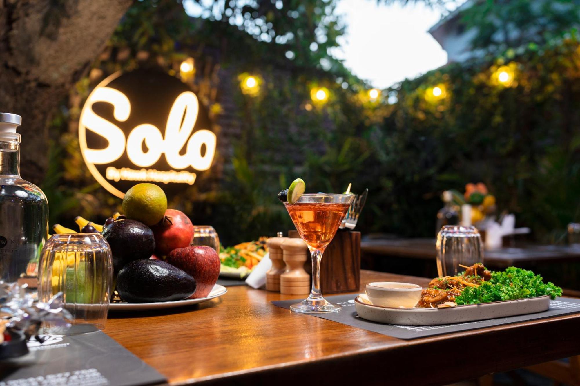 Solo Inn By Hawk Hospitality Kochi Kültér fotó