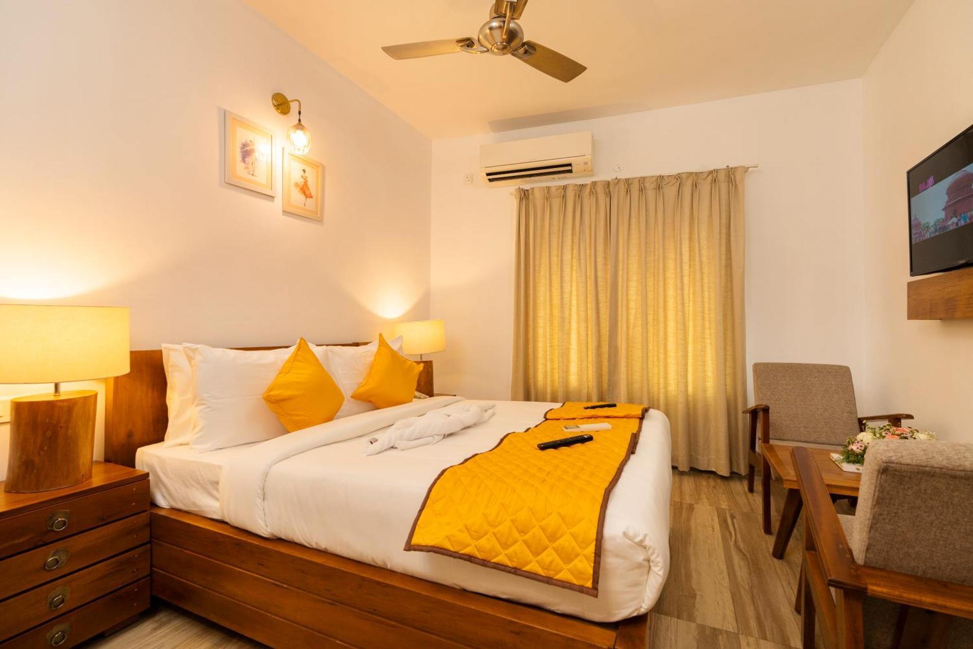 Solo Inn By Hawk Hospitality Kochi Kültér fotó