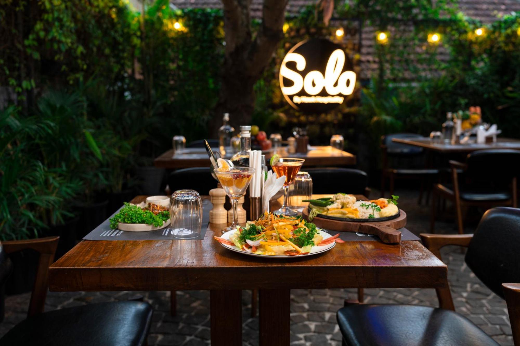 Solo Inn By Hawk Hospitality Kochi Kültér fotó