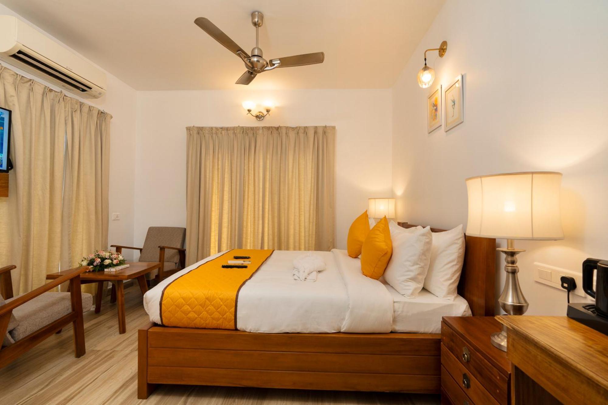 Solo Inn By Hawk Hospitality Kochi Kültér fotó