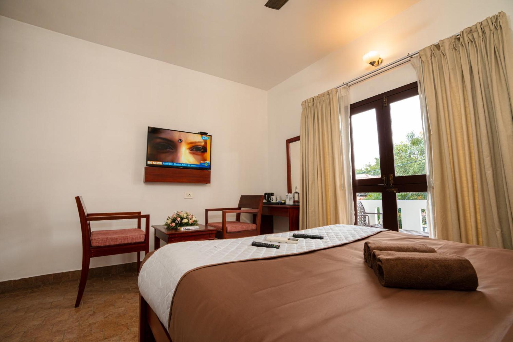 Solo Inn By Hawk Hospitality Kochi Kültér fotó
