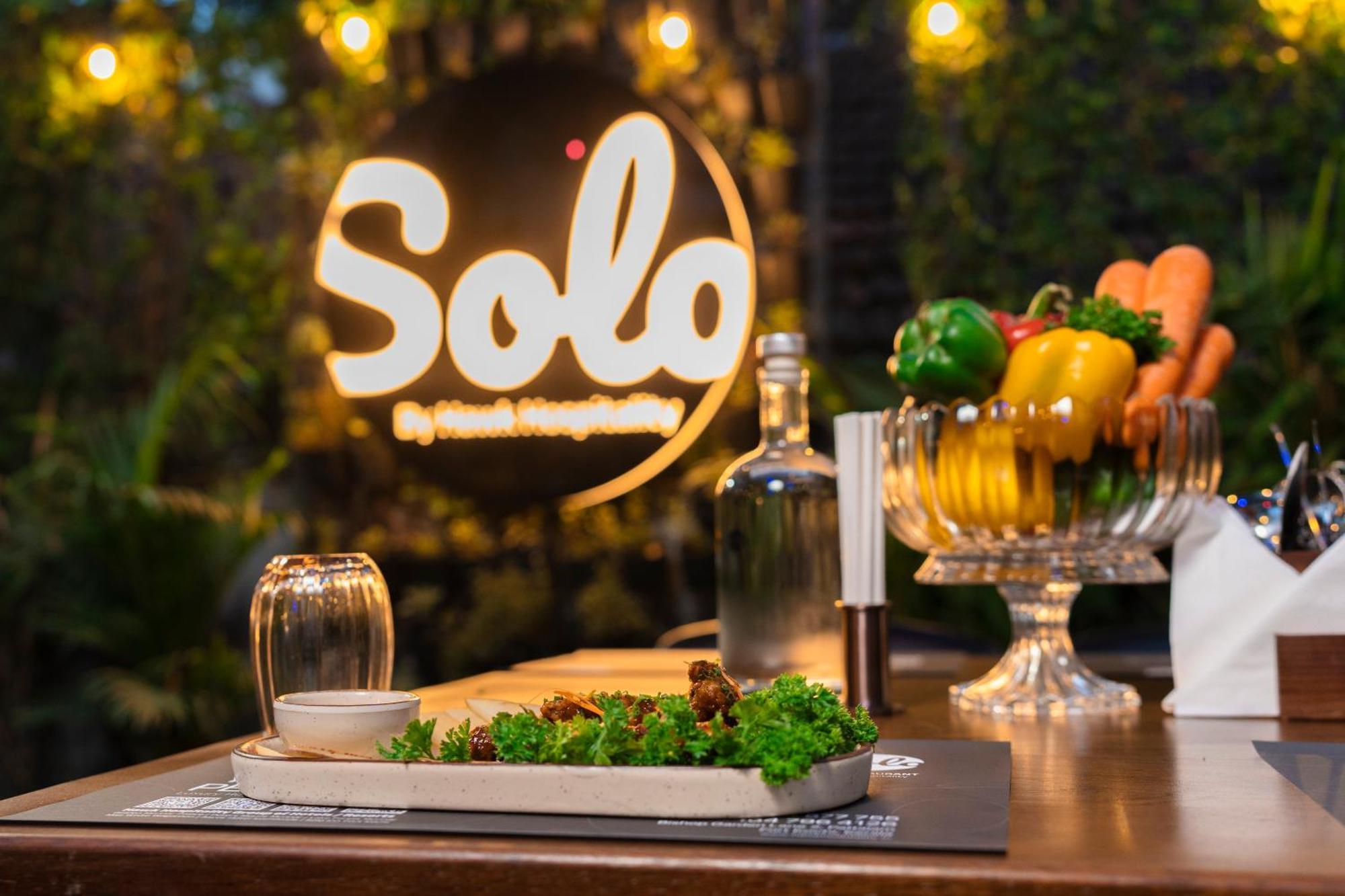 Solo Inn By Hawk Hospitality Kochi Kültér fotó